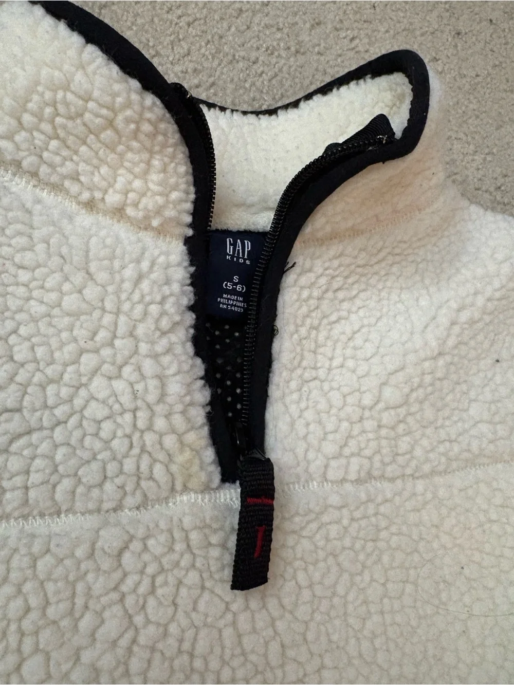 Gap Sherpa jacket for kids. Size 5-6